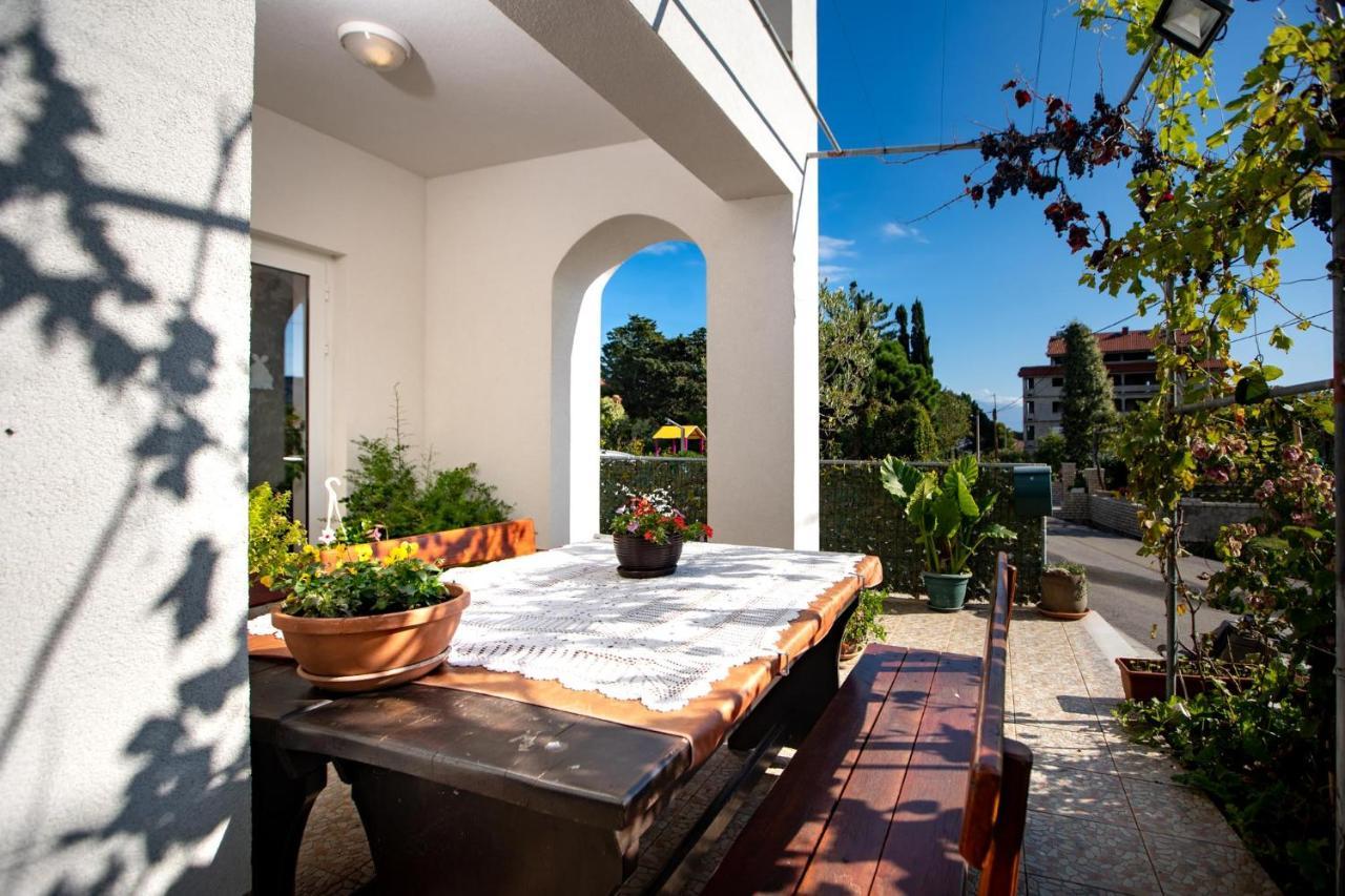 Apartments Lazaric Lopar Exterior foto