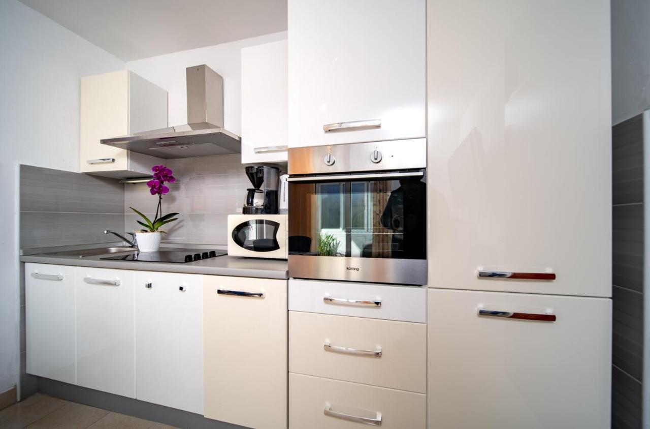 Apartments Lazaric Lopar Exterior foto
