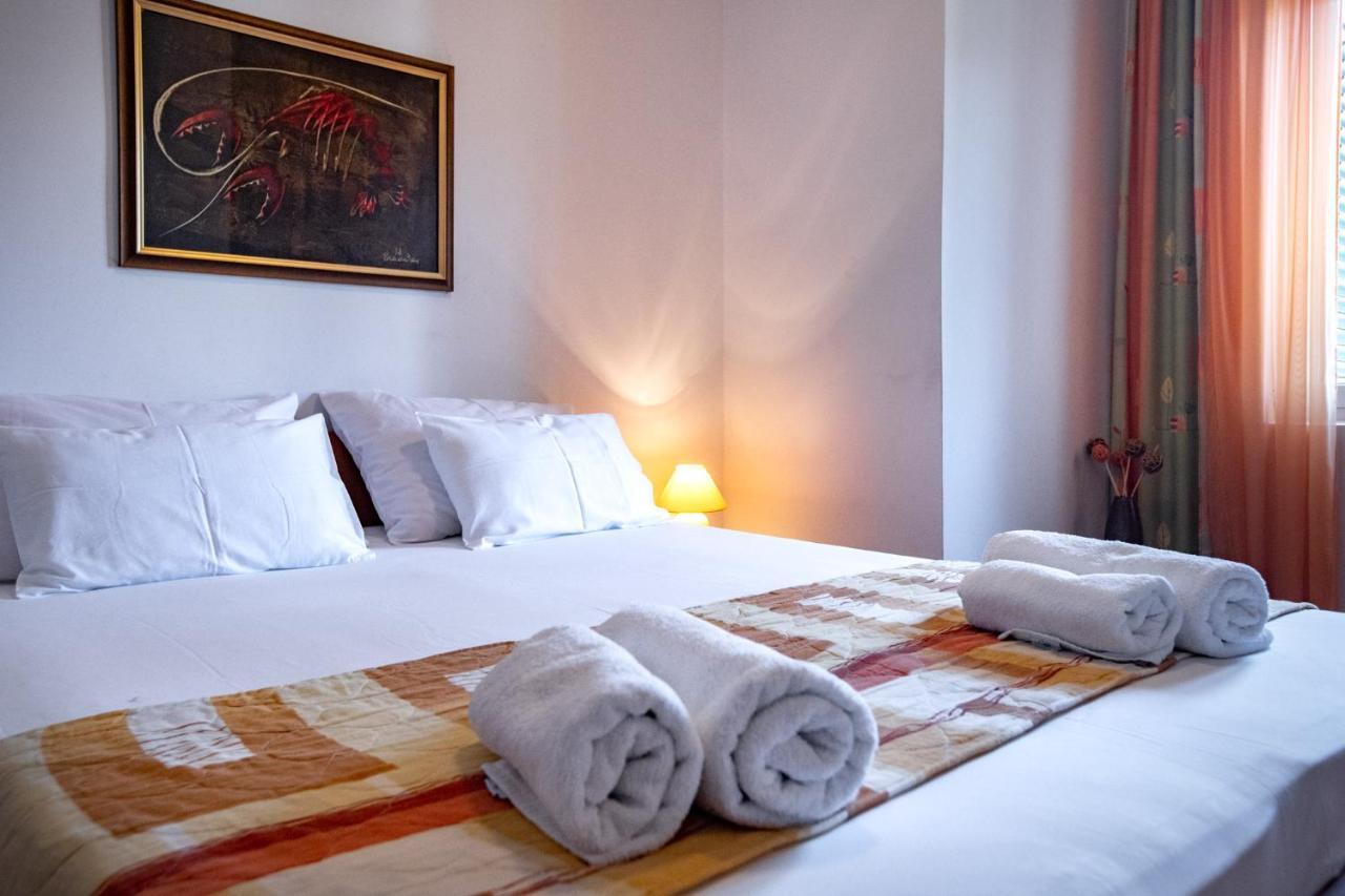 Apartments Lazaric Lopar Exterior foto